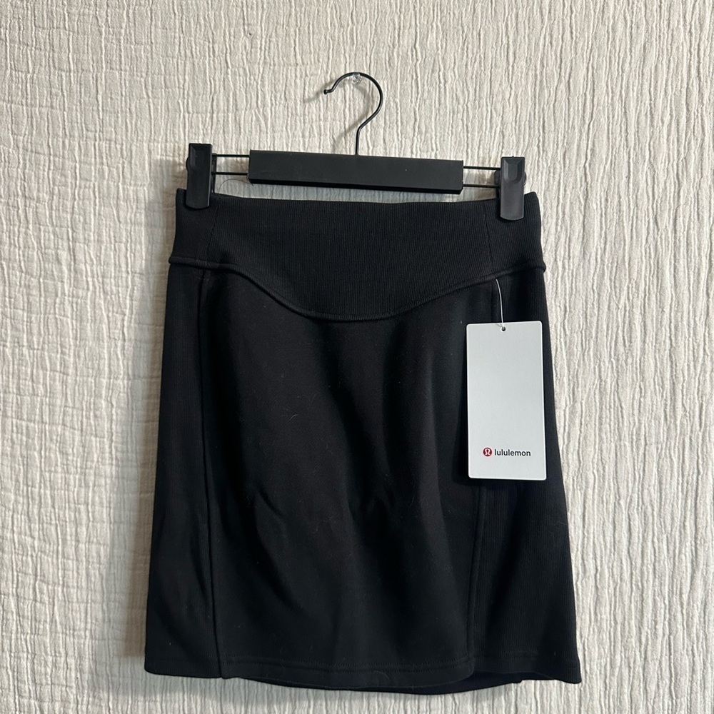 lululemon athletica Classic Black Mini Skirt NWT XS